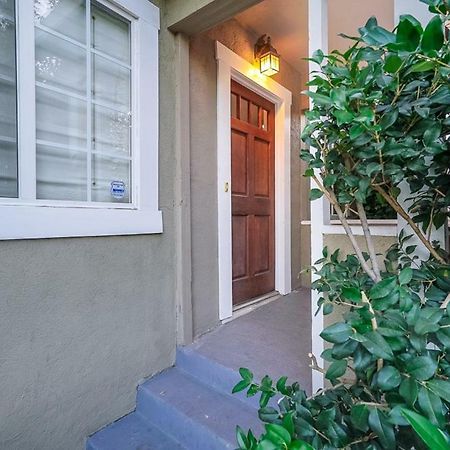 로스앤젤레스 Stylish 2 Bed & 2 Bath At The Heart Of Hollywood With Free Parking - One Car Only 아파트 외부 사진
